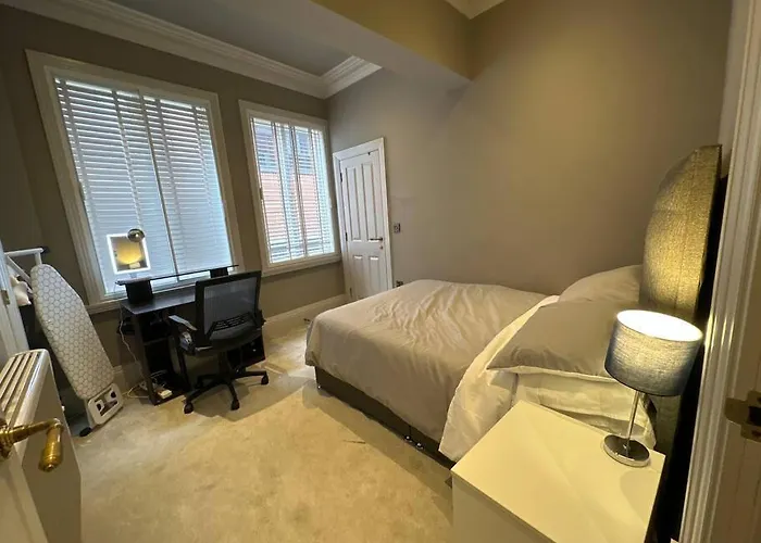 Stunning 2-Bedroom Apartment In Manchester Centre